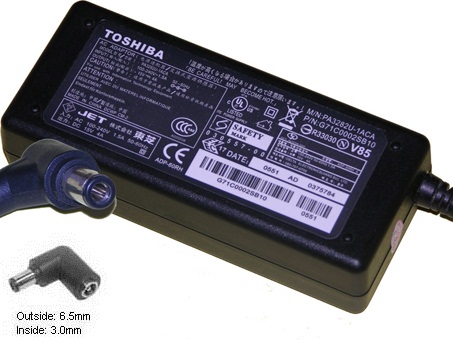TOSHIBA PA3290U-1ACA adaptateur
